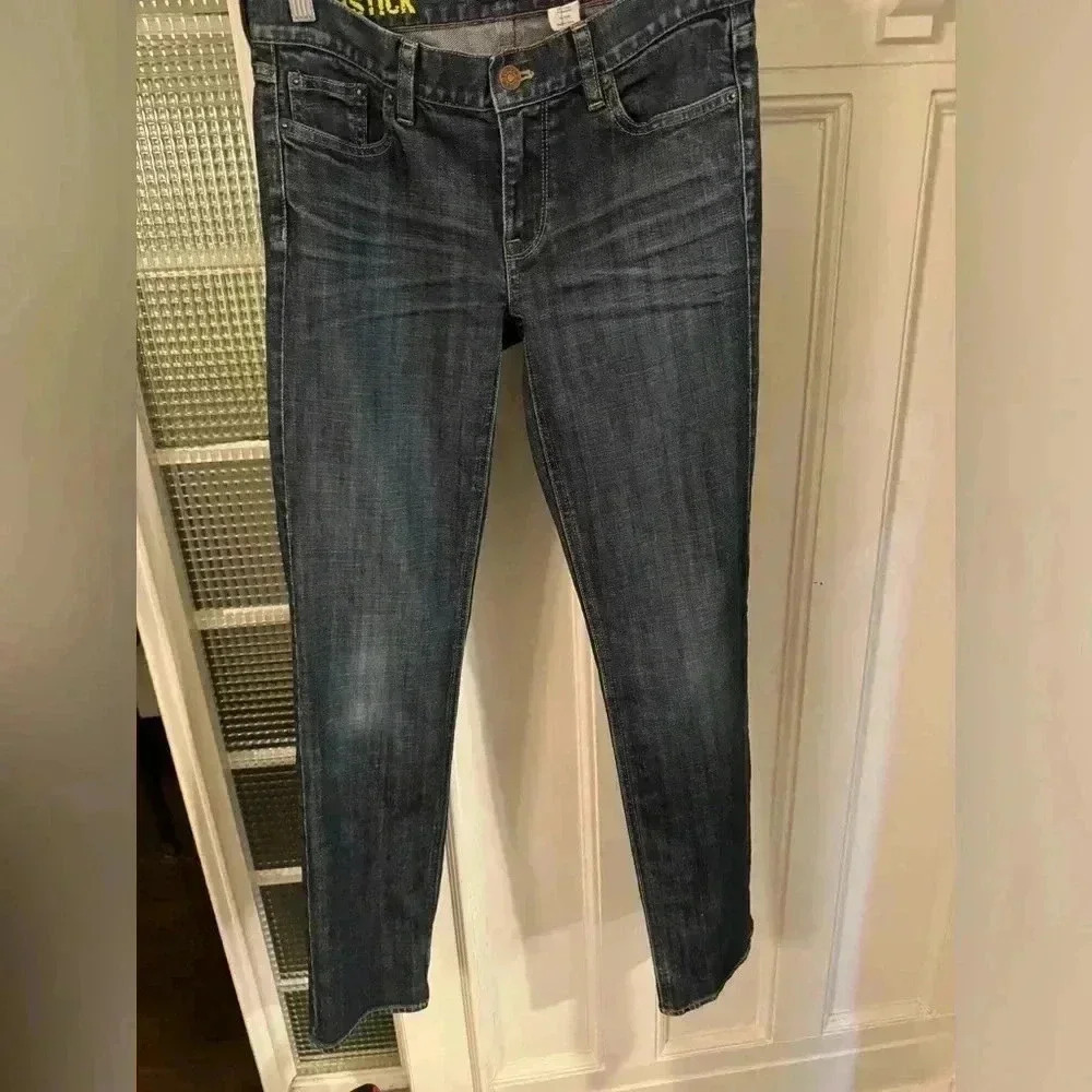 J crew Match stick boot cut jeans. Medium rise. Size 28